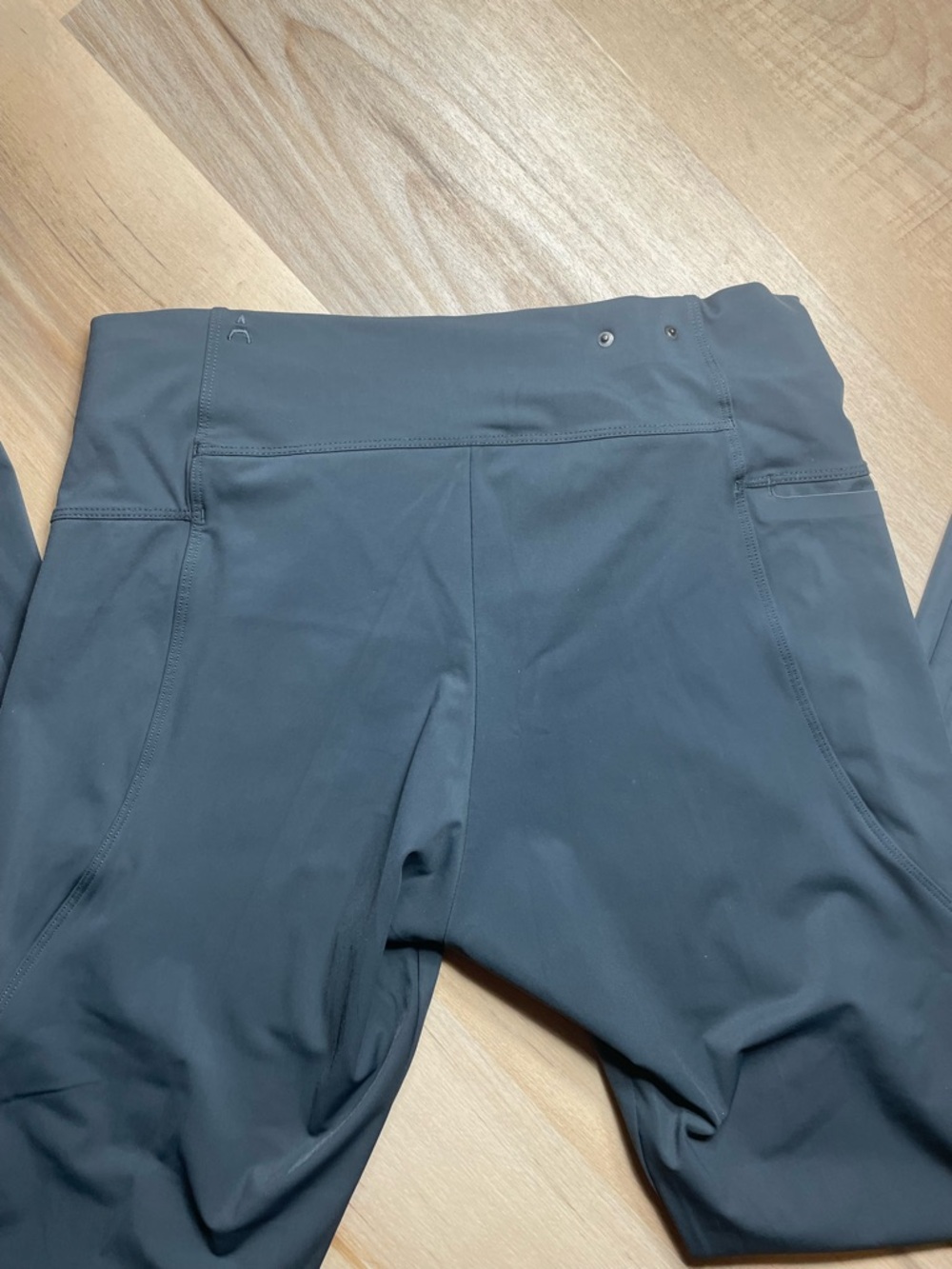 ADAY Crop Roll Leggings Gray High Rise Stretch Minimalist Size‎ Small - Picture 4 of 11